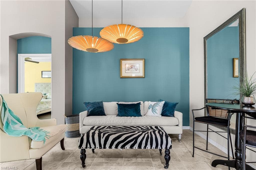 8446 Sumner AVE-2