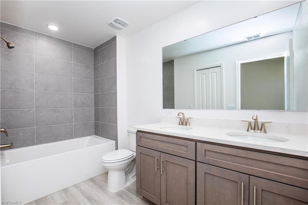 10536 Fountain Palm CIR-12