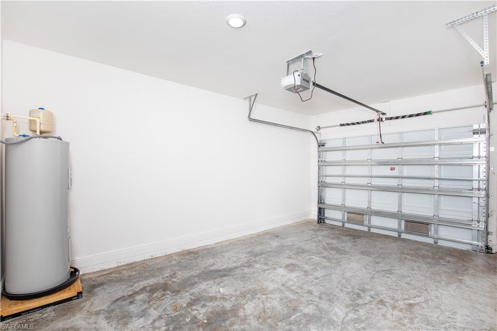 10536 Fountain Palm CIR-16