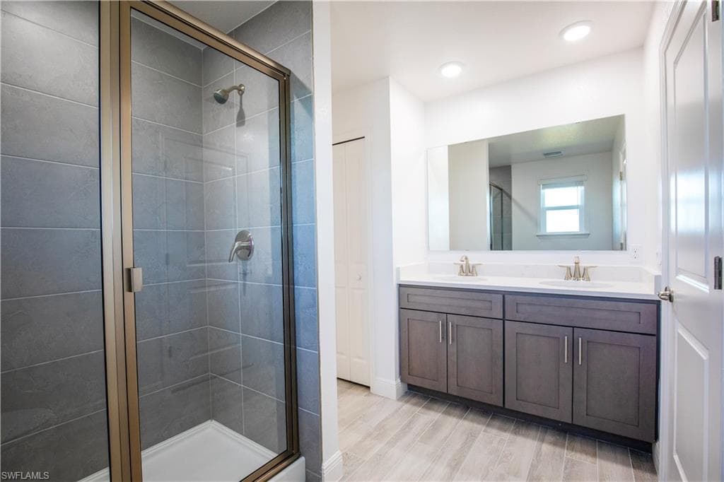 10536 Fountain Palm CIR-11