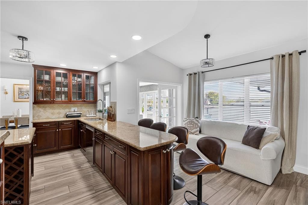 29 SE 10th AVE-16