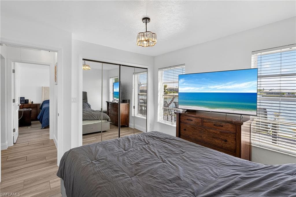 29 SE 10th AVE-29
