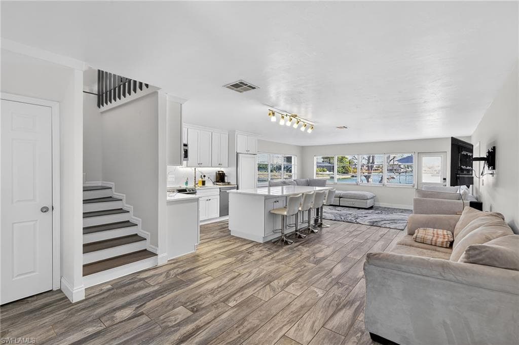 29 SE 10th AVE-33