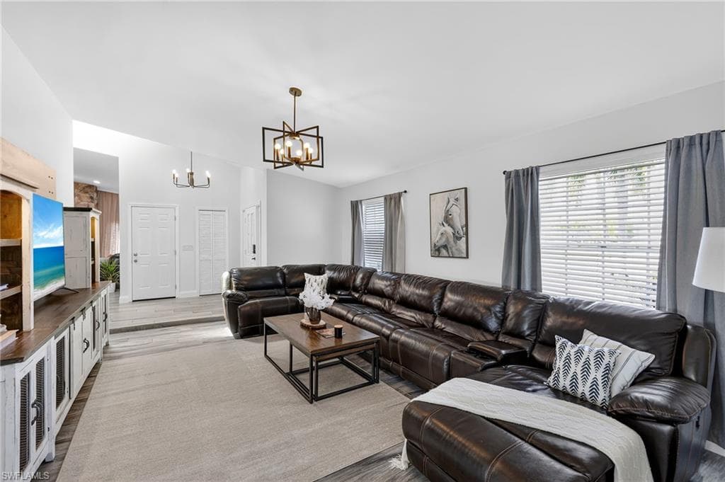 29 SE 10th AVE-11
