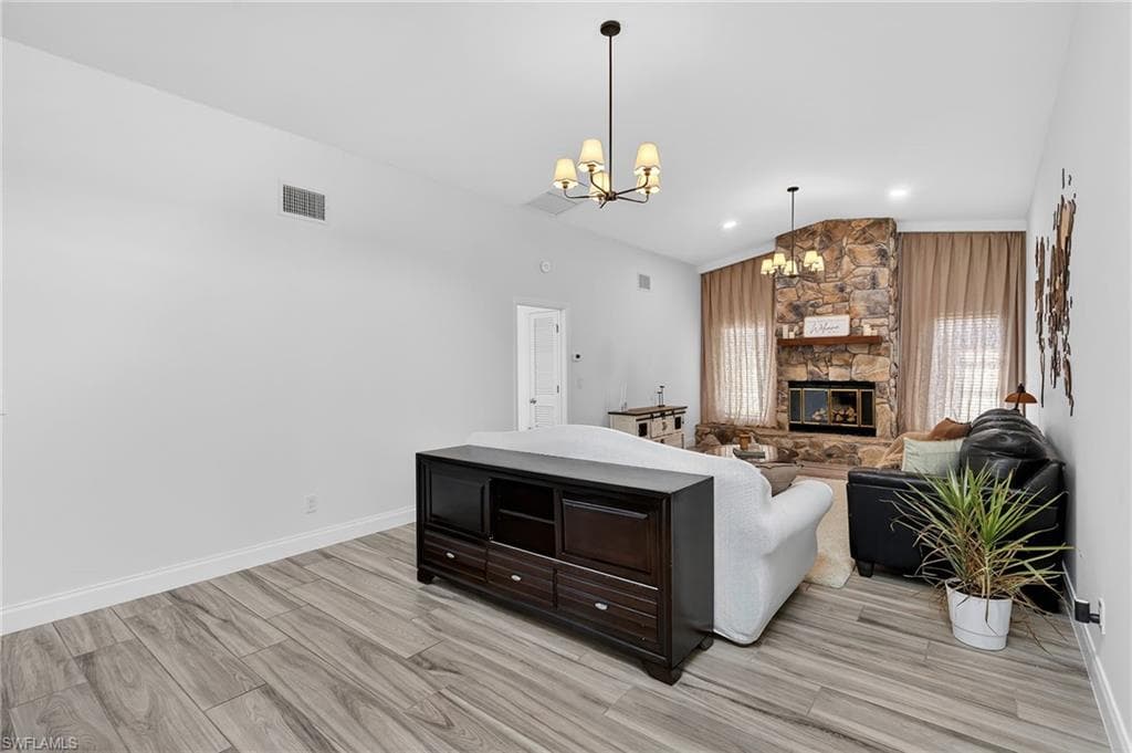 29 SE 10th AVE-8