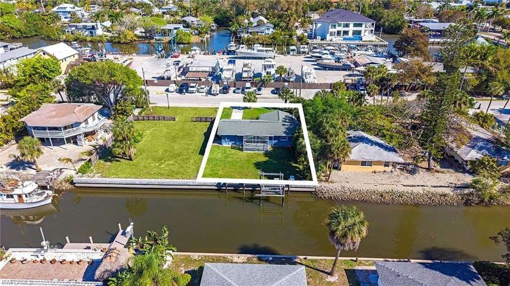 2772 Bayview DR-12