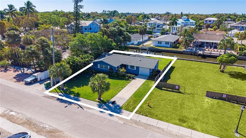 2772 Bayview DR-10