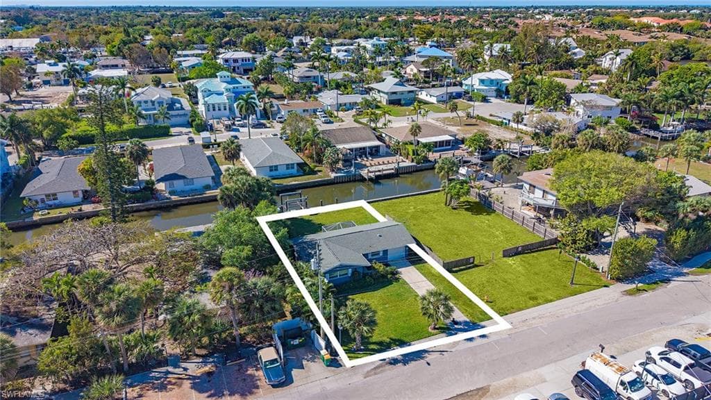 2772 Bayview DR-11