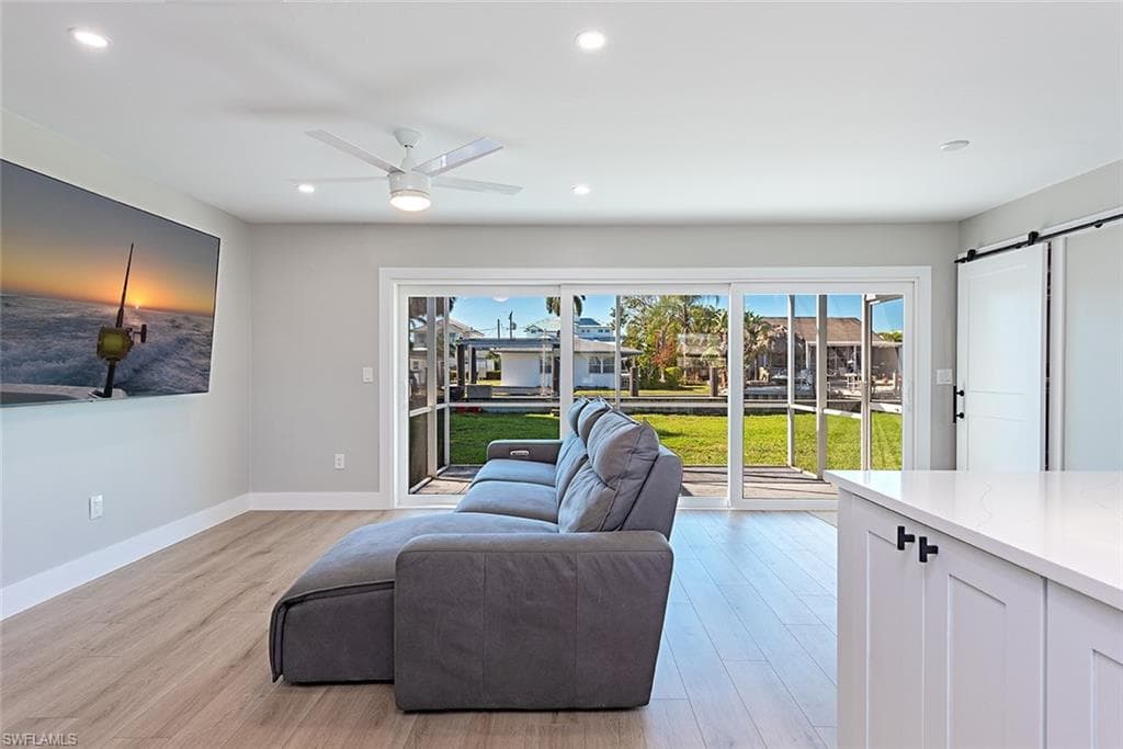 2772 Bayview DR-4