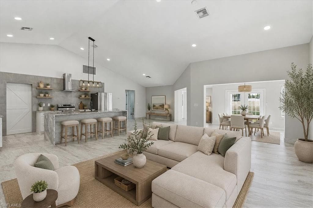 10225 Boca CIR-4