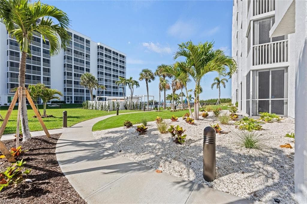 7146 Estero BLVD 415-26