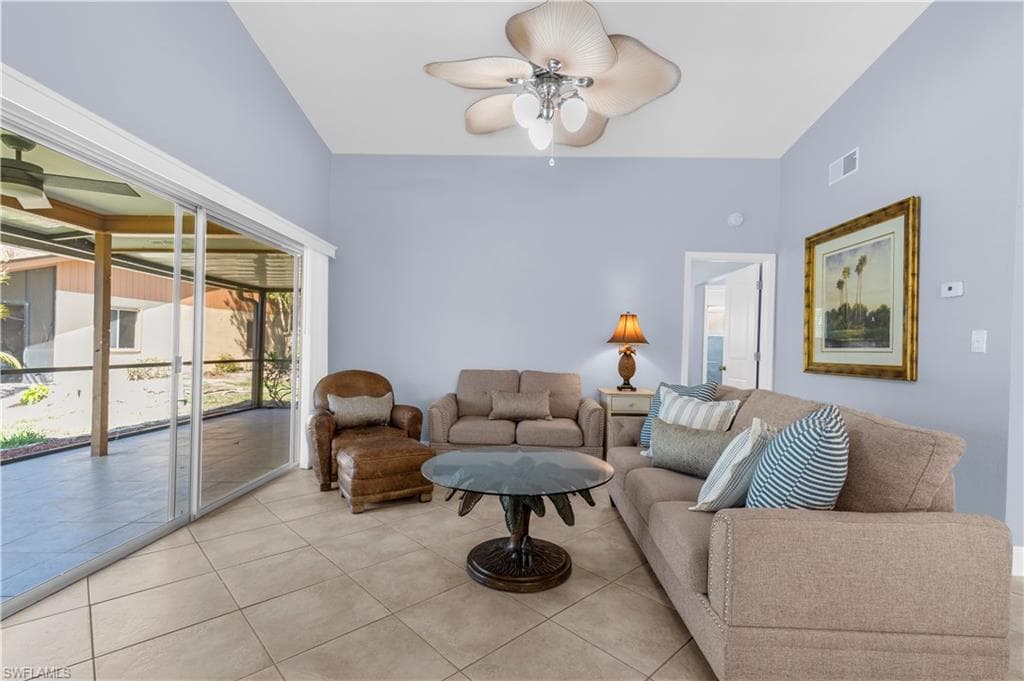 6487 Royal Woods DR-11
