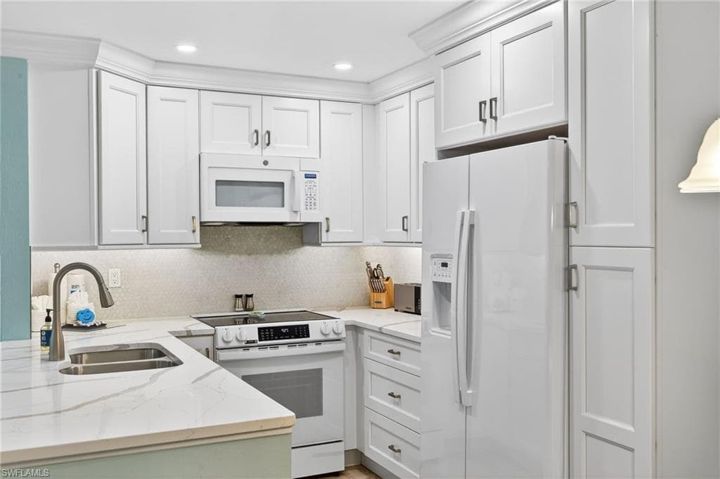 845 E Gulf DR 1521-10
