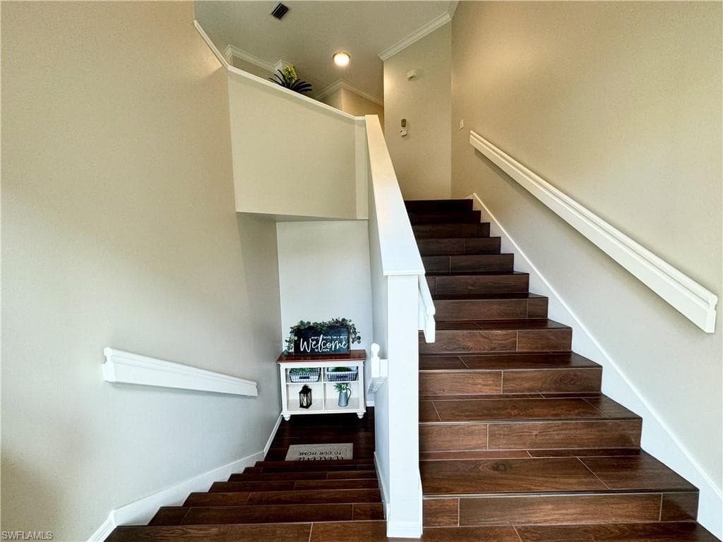 1061 Egrets Walk CIR 201-2
