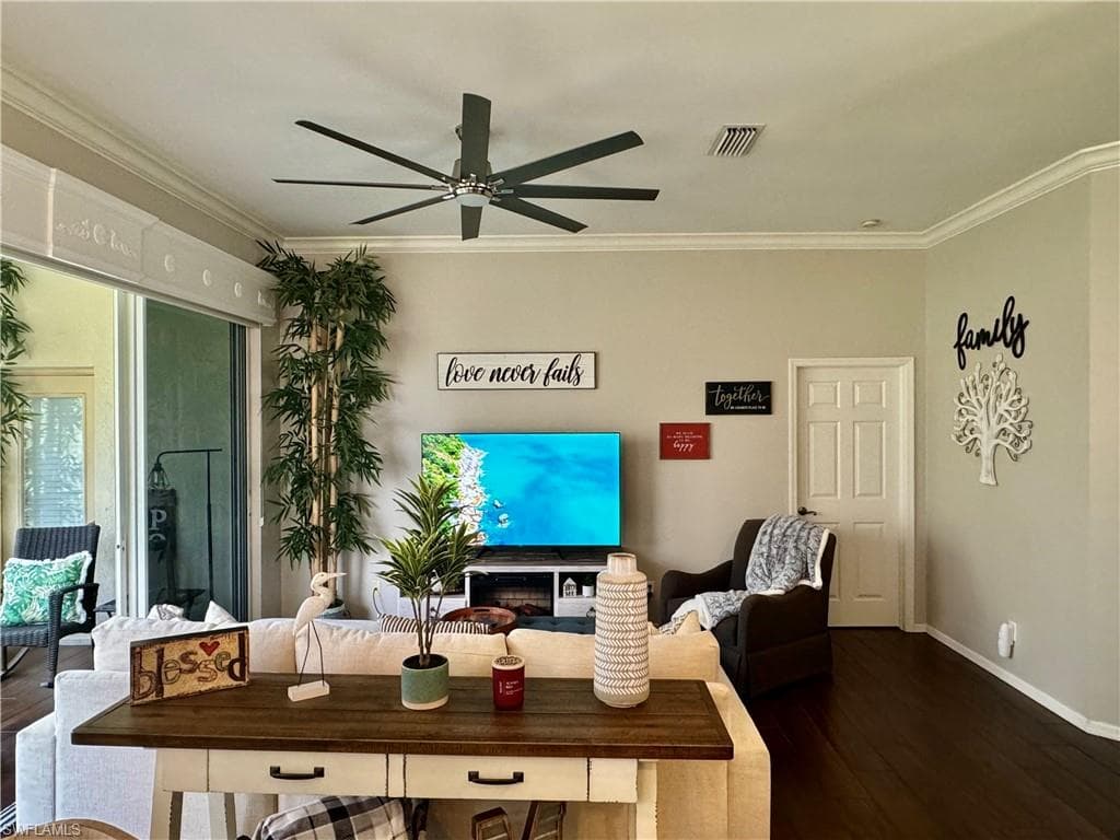 1061 Egrets Walk CIR 201-9