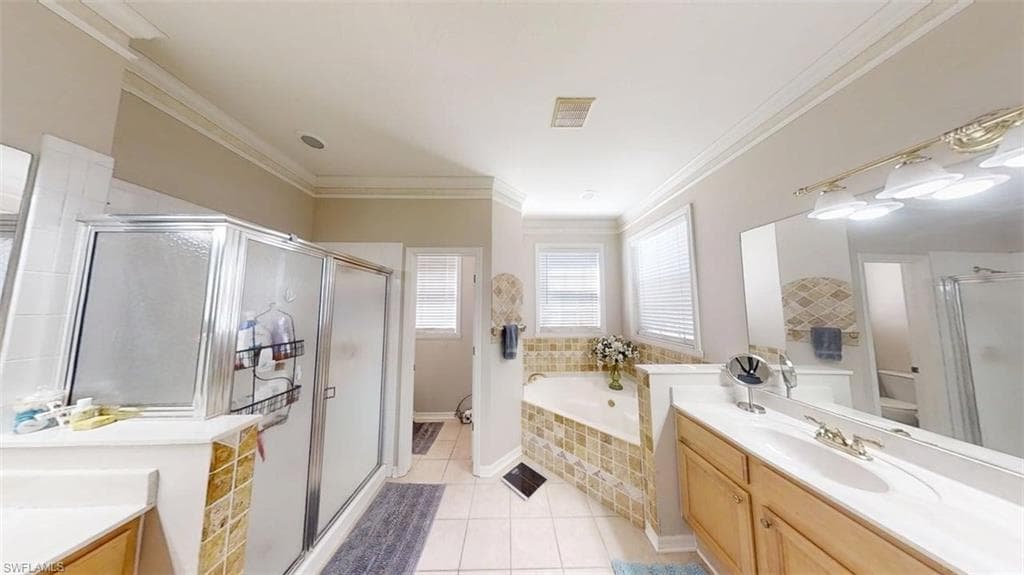 138 Burnt Pine DR-19