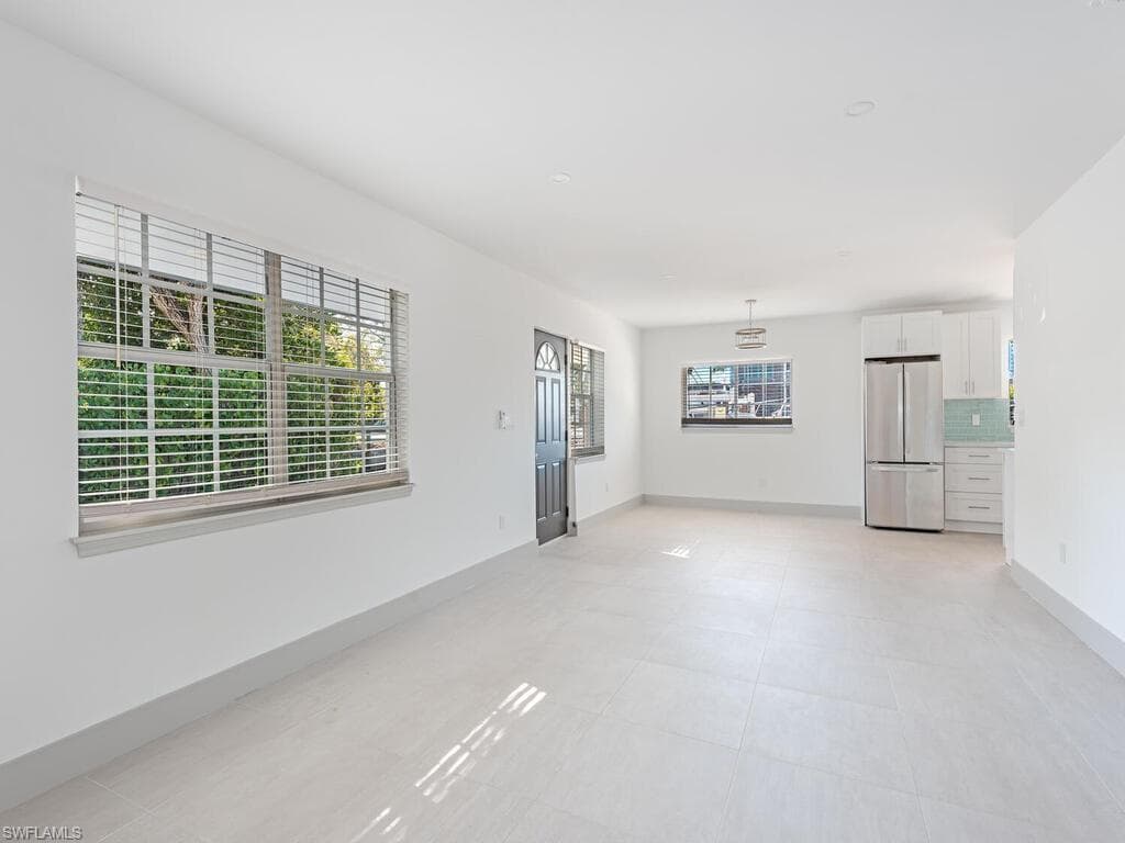 2836 Bayview DR-2