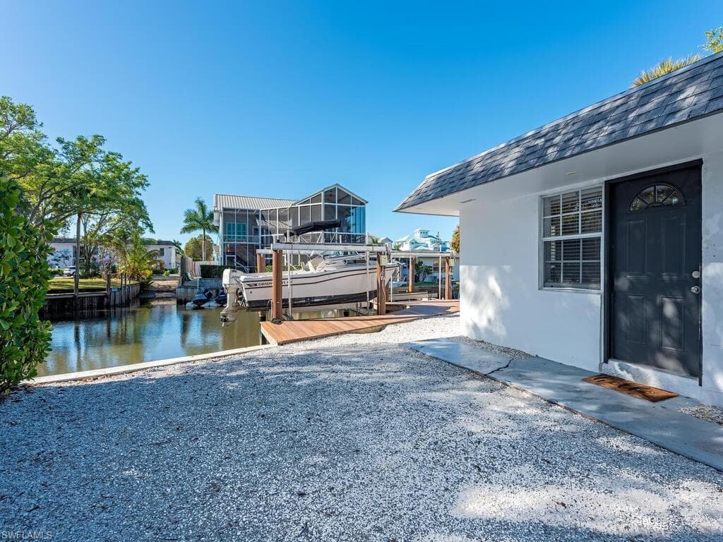 2836 Bayview DR-1