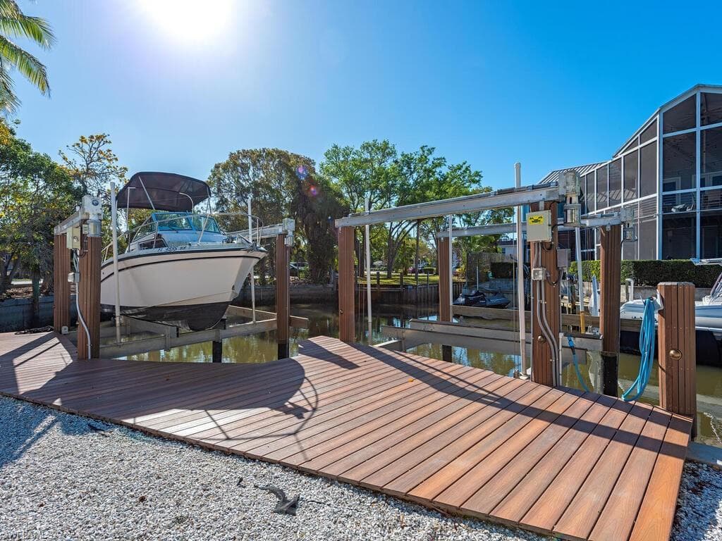 2836 Bayview DR-9