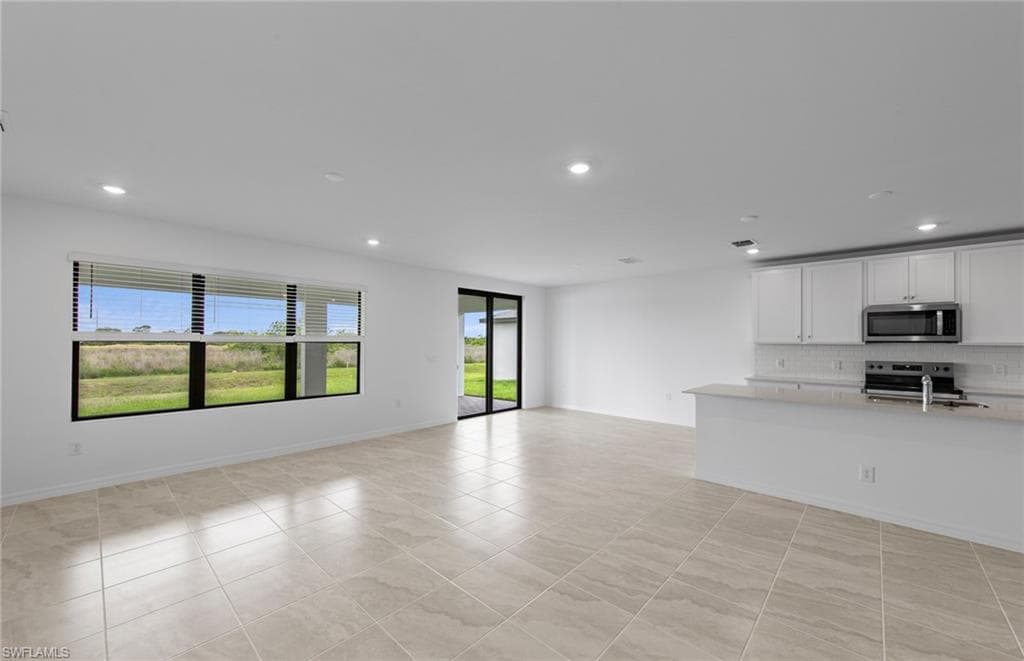 274 Silent Lake DR-31