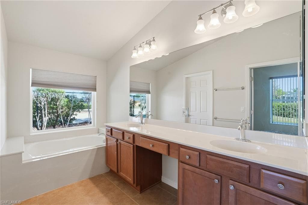2457 Sutherland CT-12