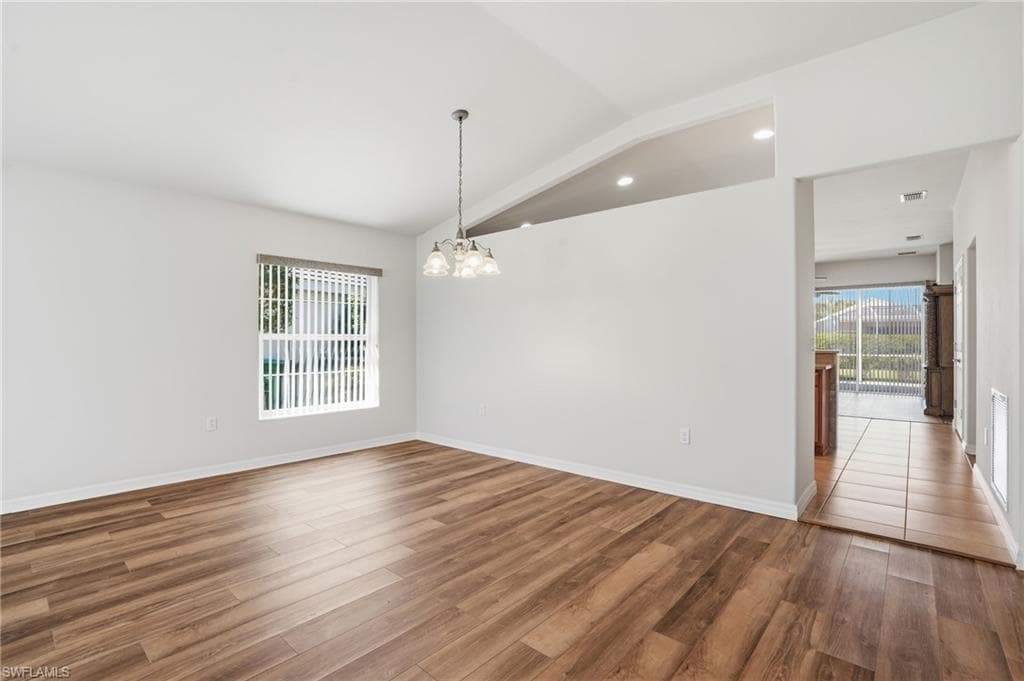 2457 Sutherland CT-3