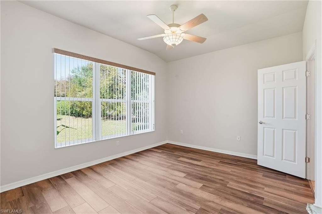 2457 Sutherland CT-10