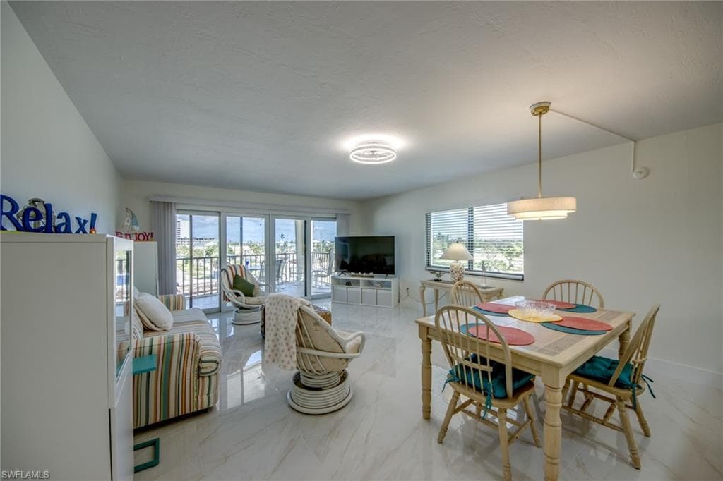 2532 Estero BLVD 208-3