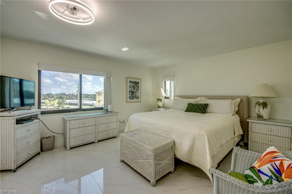 2532 Estero BLVD 208-4