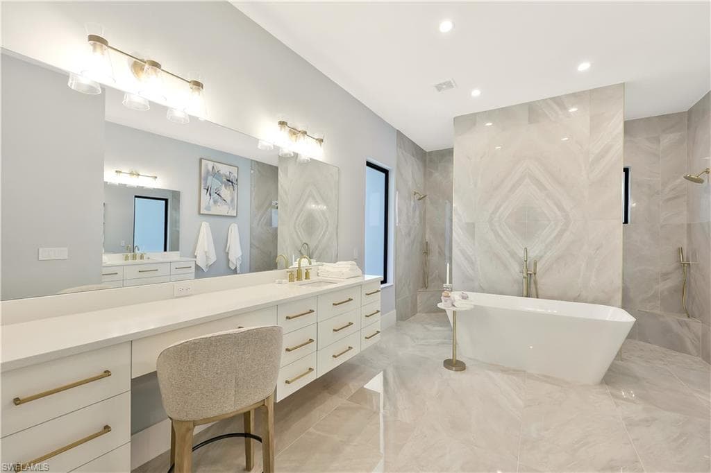 750 Myrtle TER-19