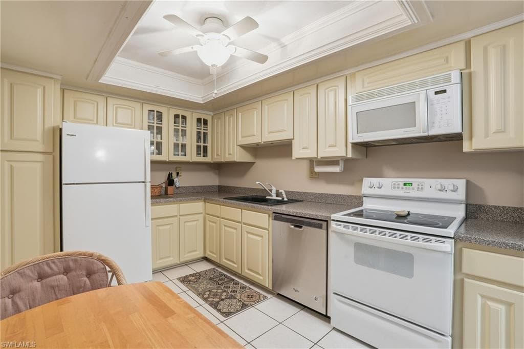 7146 Estero BLVD PH14-8