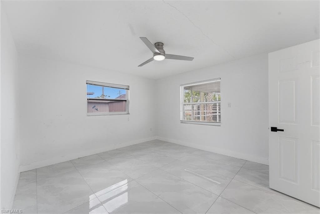 1637 Winkler AVE-23