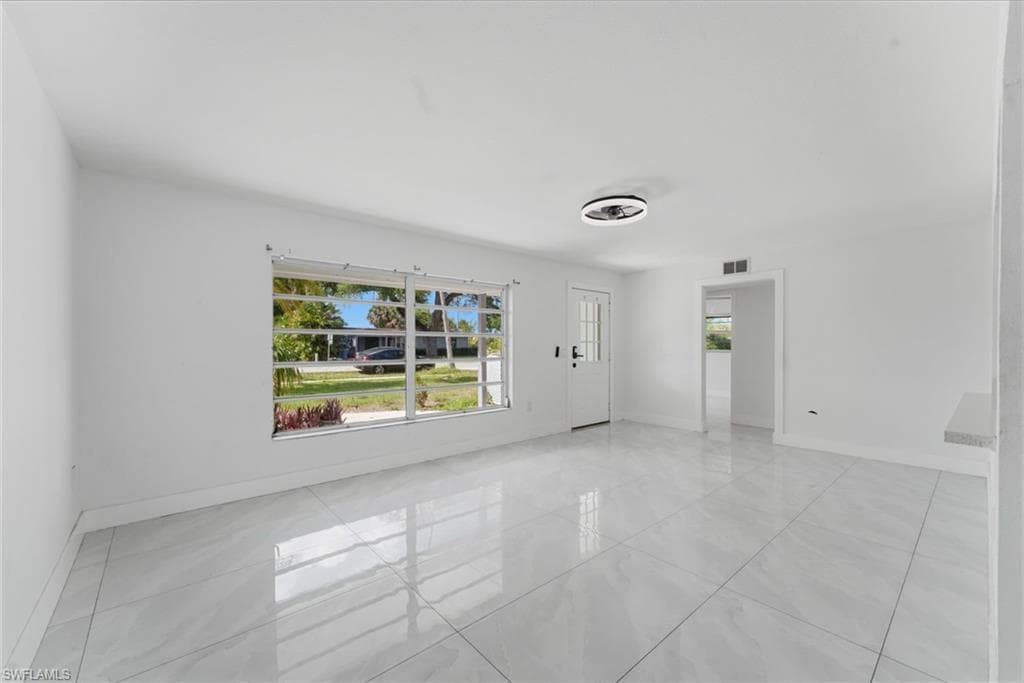 1637 Winkler AVE-6