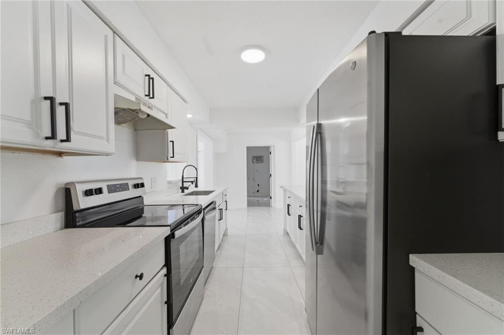 1637 Winkler AVE-12