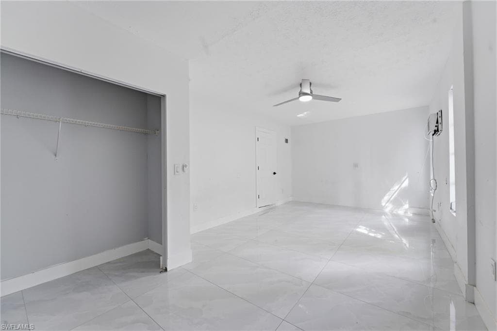1637 Winkler AVE-28