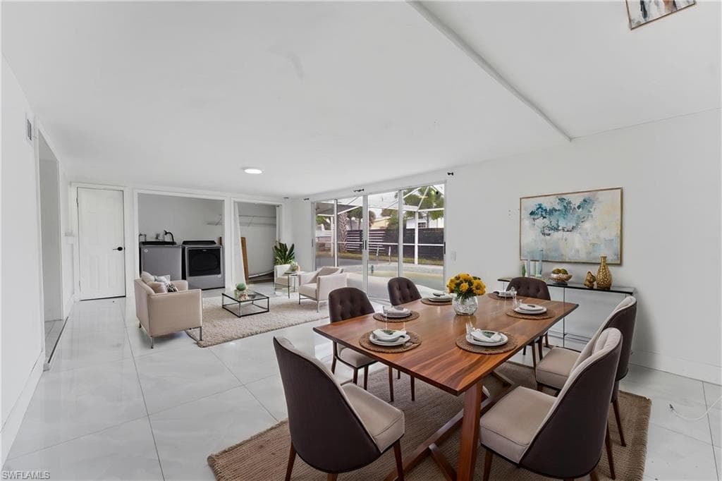1637 Winkler AVE-14