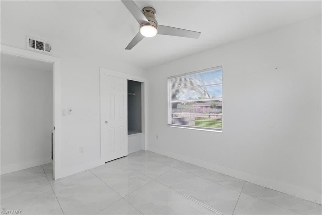 1637 Winkler AVE-18