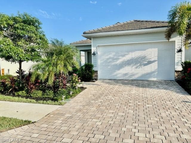 28318 CAPTIVA SHELL LOOP-1