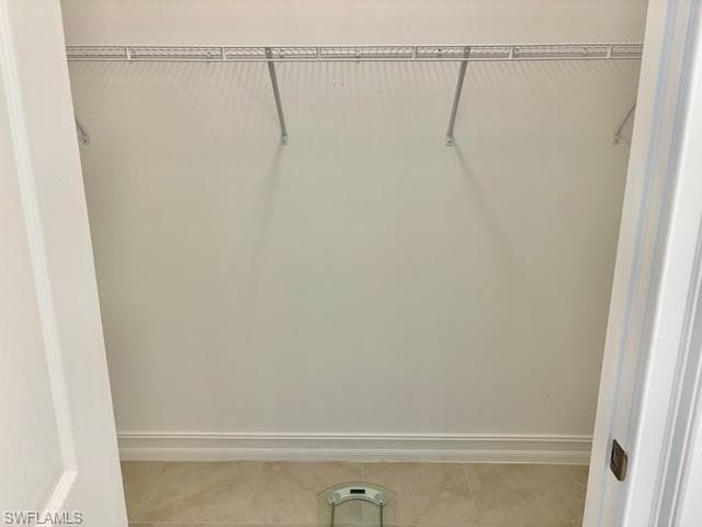 28318 CAPTIVA SHELL LOOP-19
