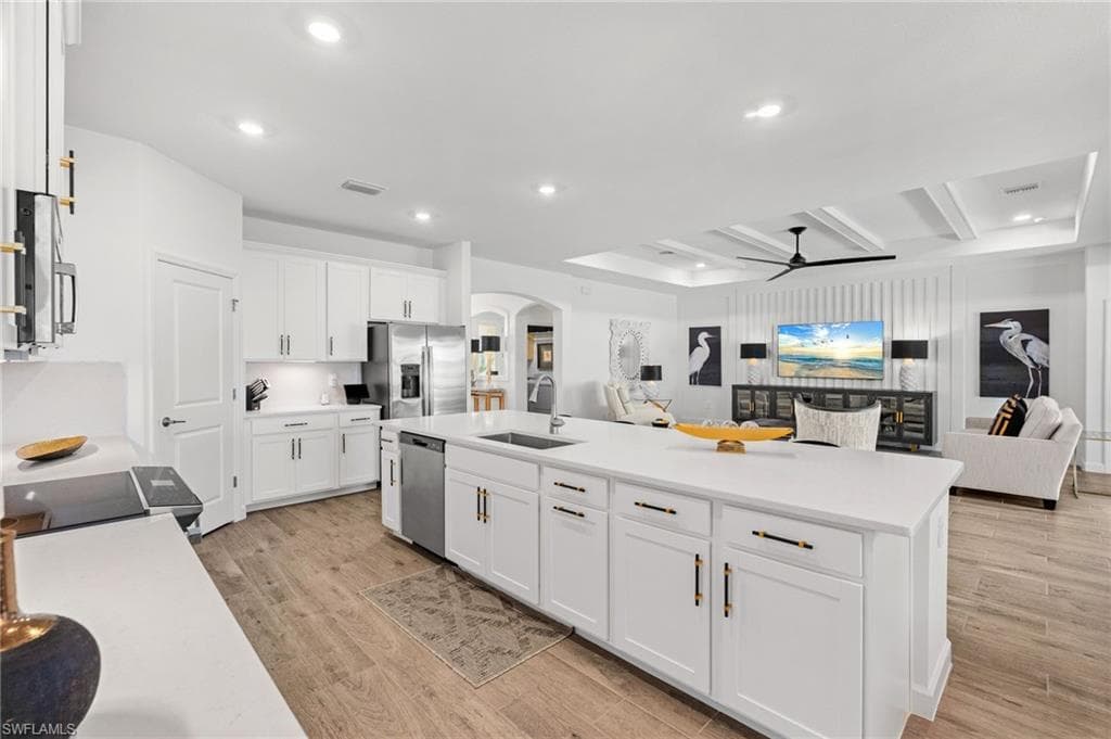 3517 Stormy Creek LN-17