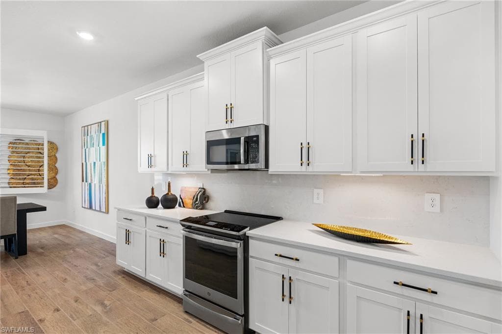 3517 Stormy Creek LN-10