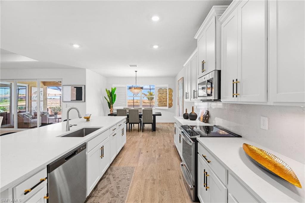 3517 Stormy Creek LN-11