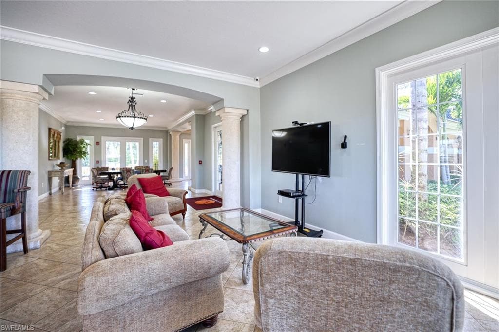 1830 Florida Club CIR 4304-28