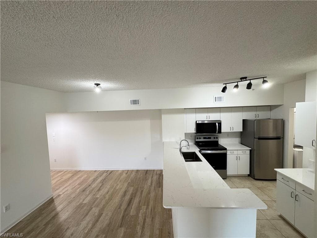1830 Florida Club CIR 4304-40