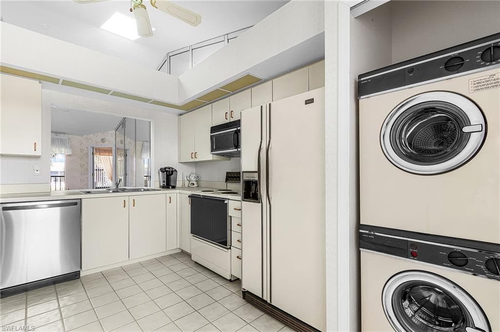 4620 SE 5th PL 206-9