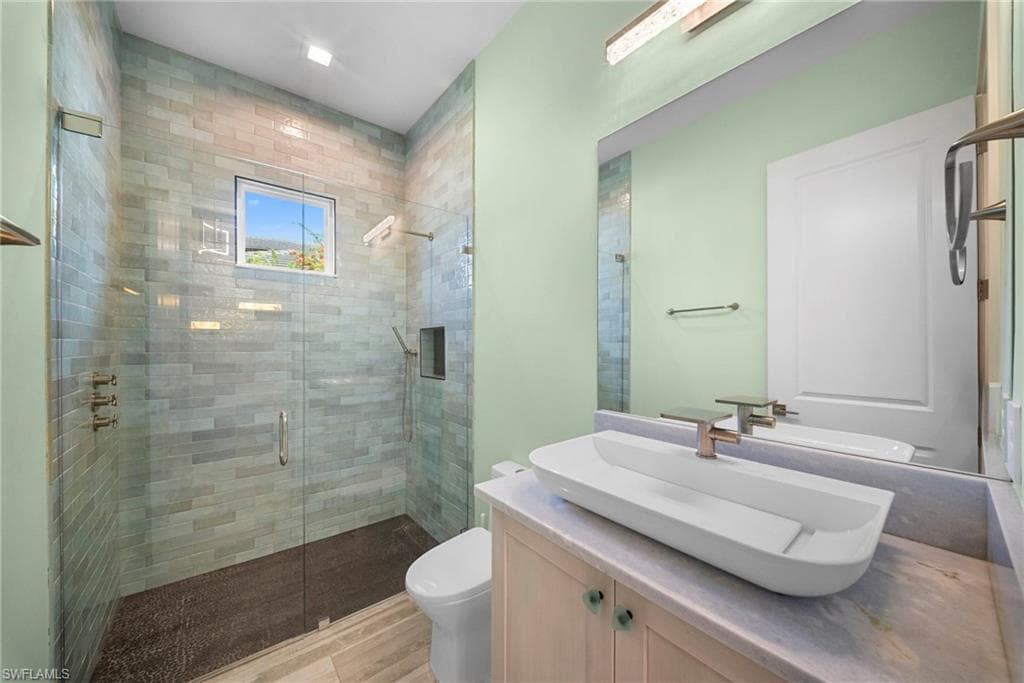 3721 Sapphire Cove CIR-43