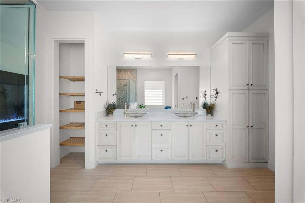3721 Sapphire Cove CIR-29