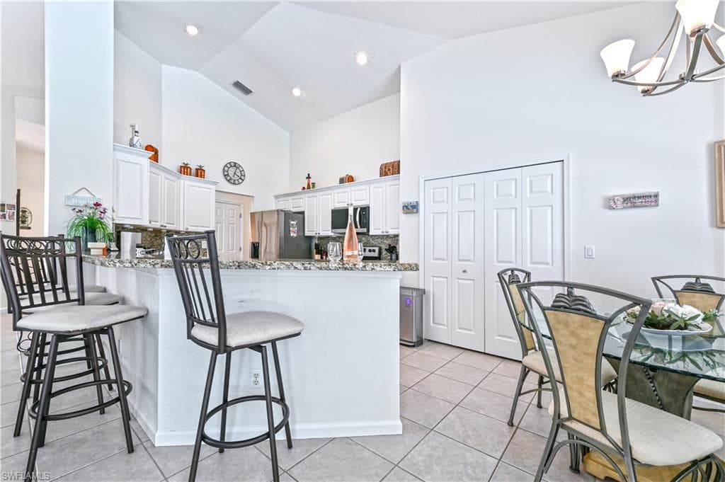 6453 Autumn Woods BLVD-12