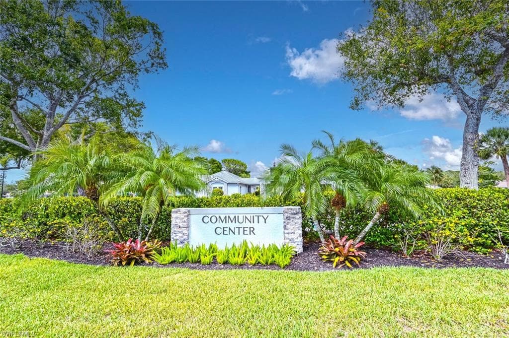 6453 Autumn Woods BLVD-29