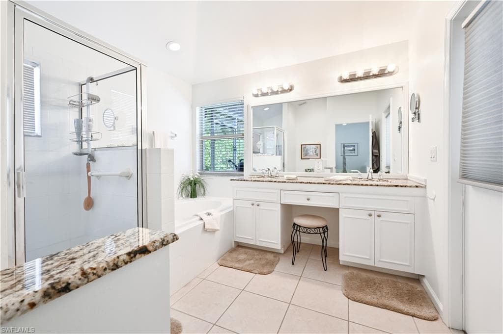 6453 Autumn Woods BLVD-25